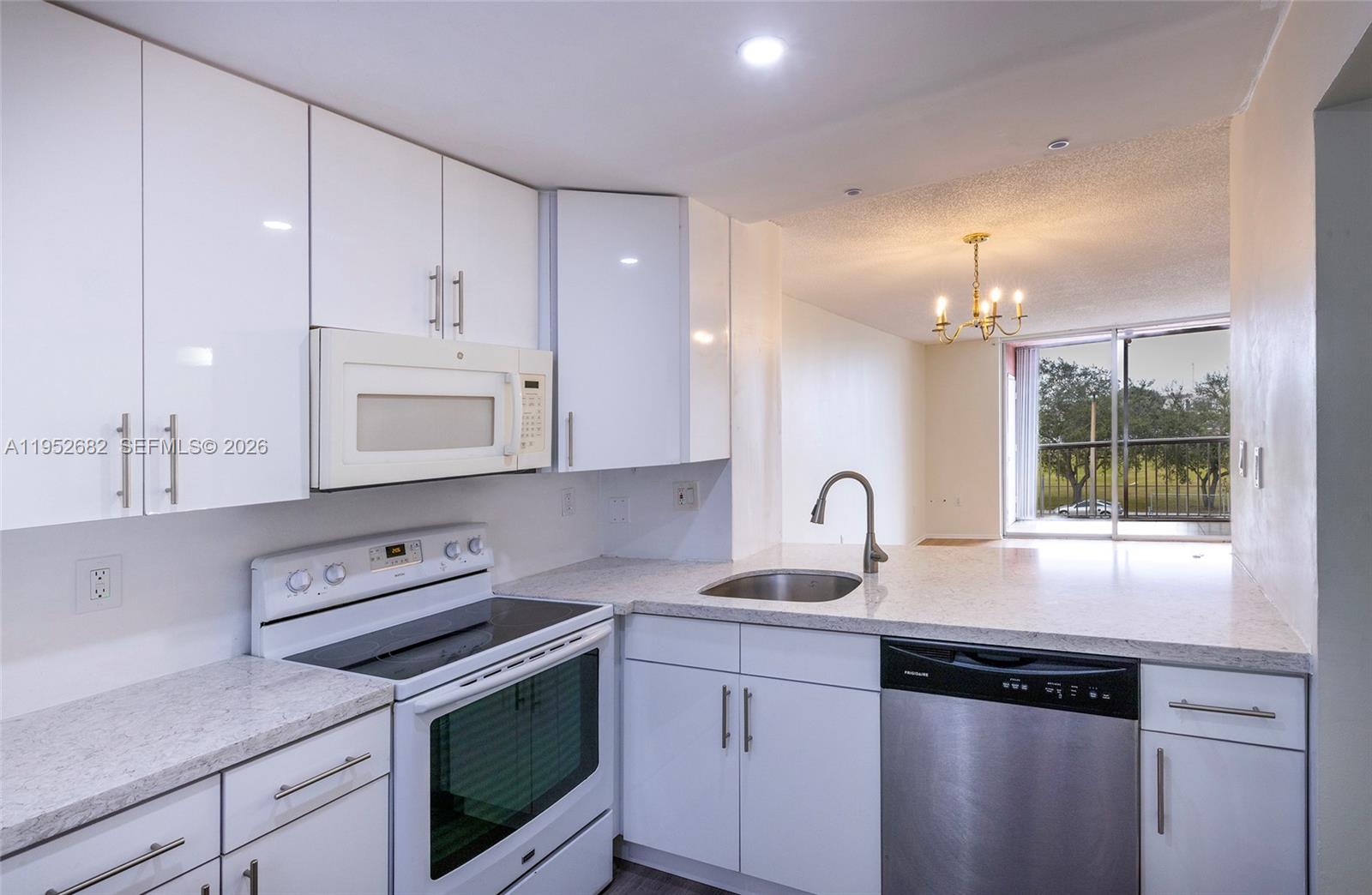 19701 SW 114th Ave #364