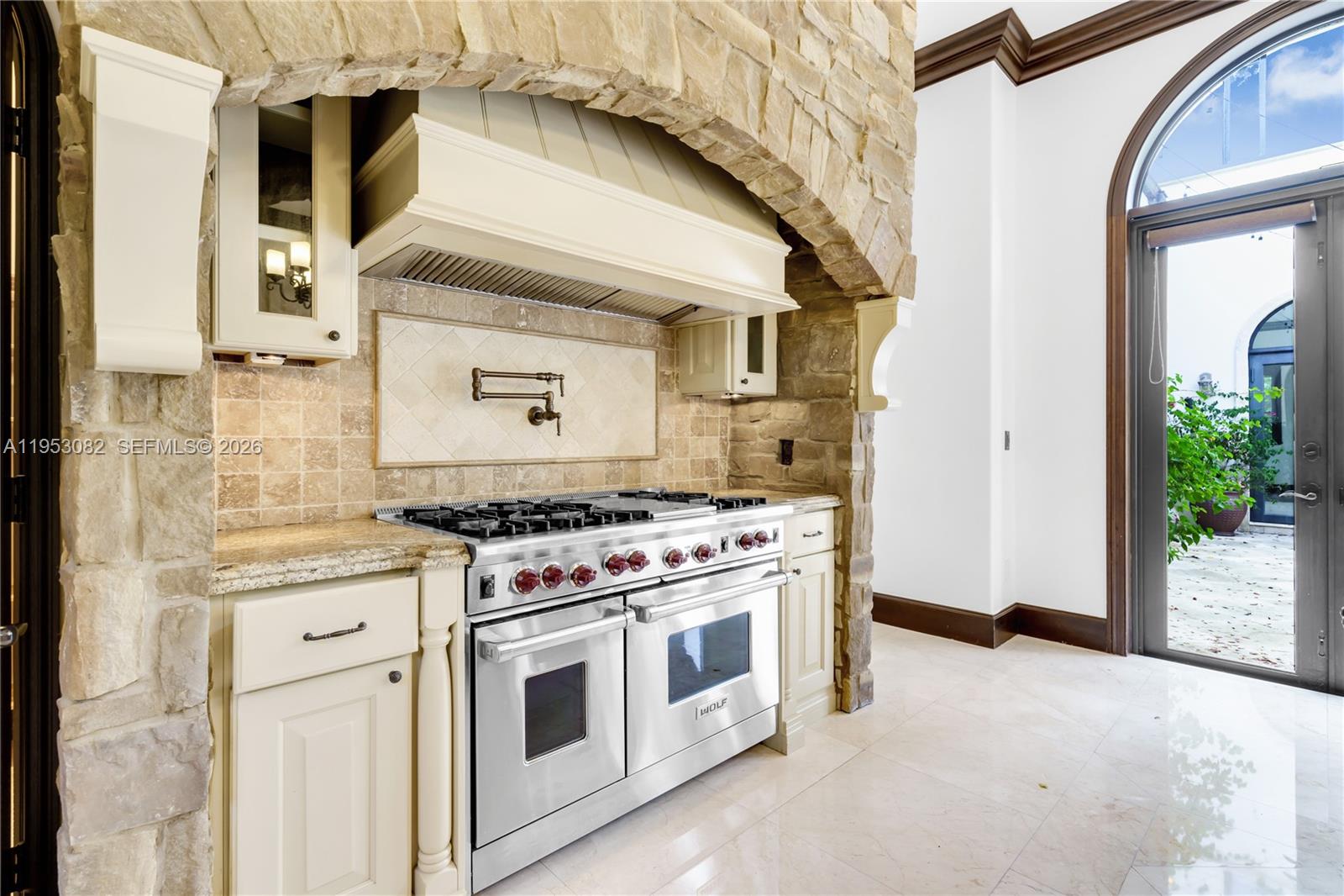 9801 SW 60th Ct Pinecrest, FL 33156