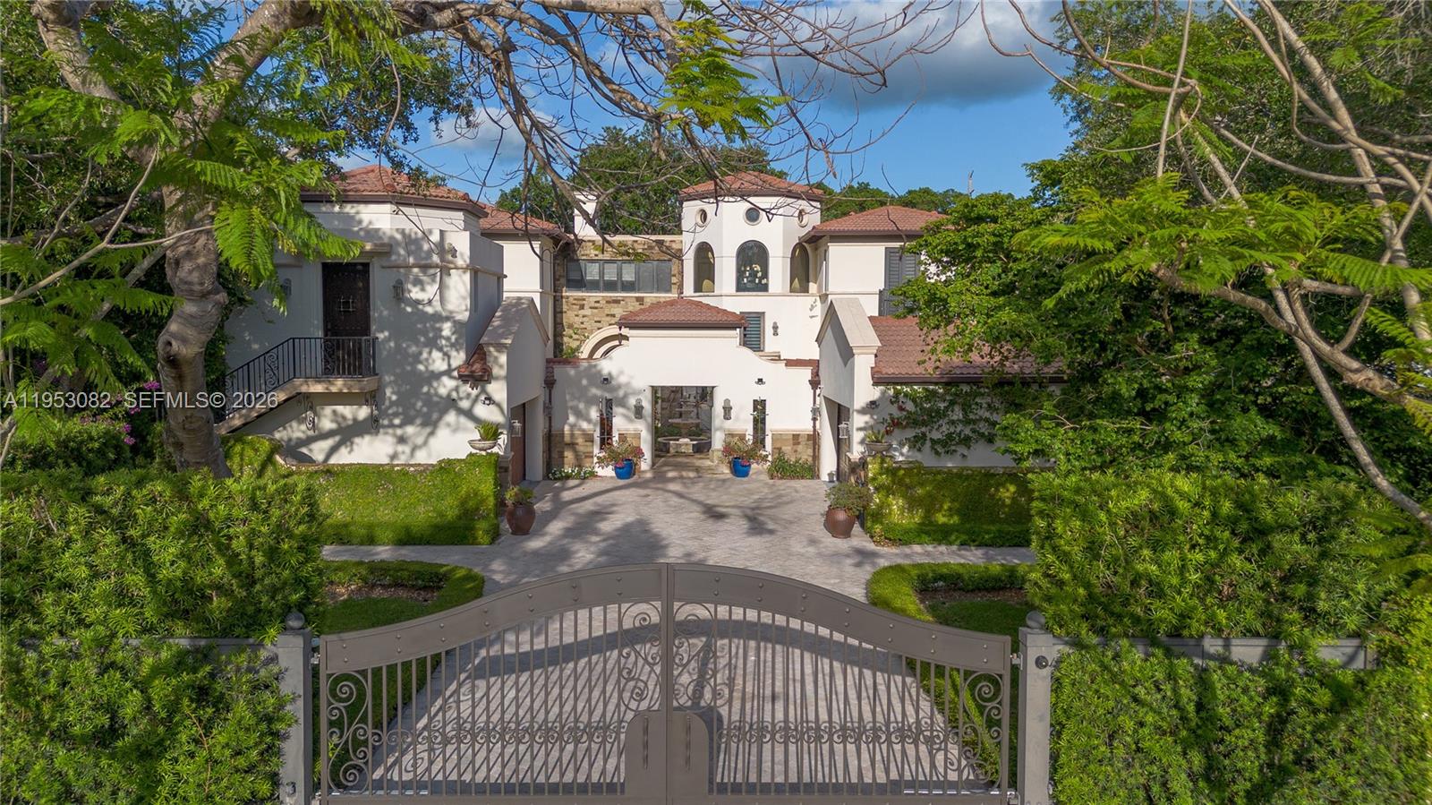 9801 SW 60th Ct Pinecrest, FL 33156