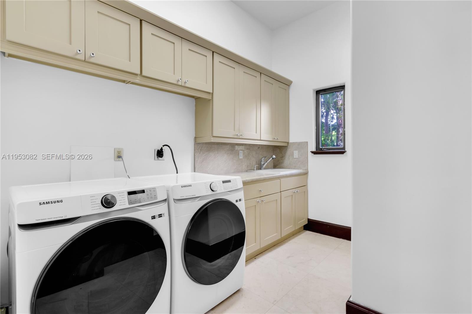 9801 SW 60th Ct Pinecrest, FL 33156