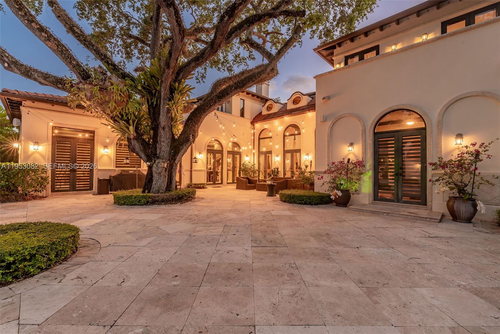 9801 SW 60th Ct Pinecrest, FL 33156