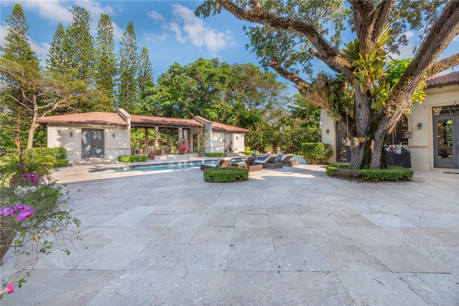 9801 SW 60th Ct Pinecrest, FL 33156