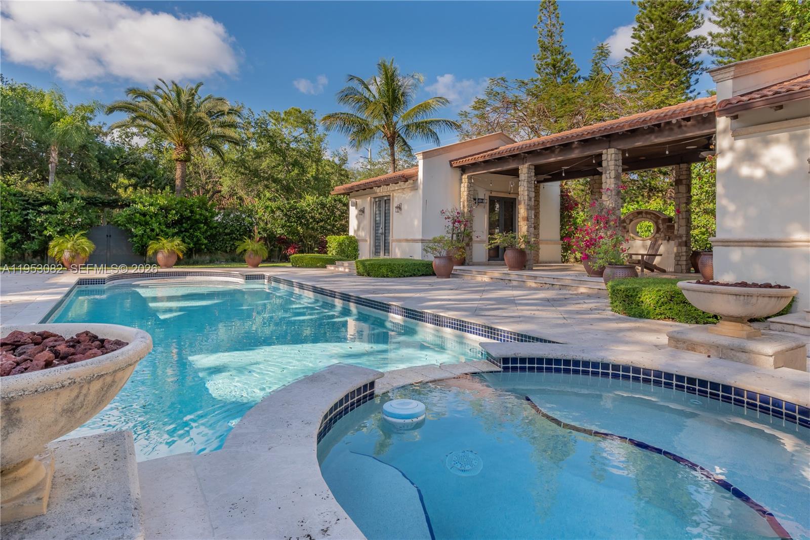 9801 SW 60th Ct Pinecrest, FL 33156