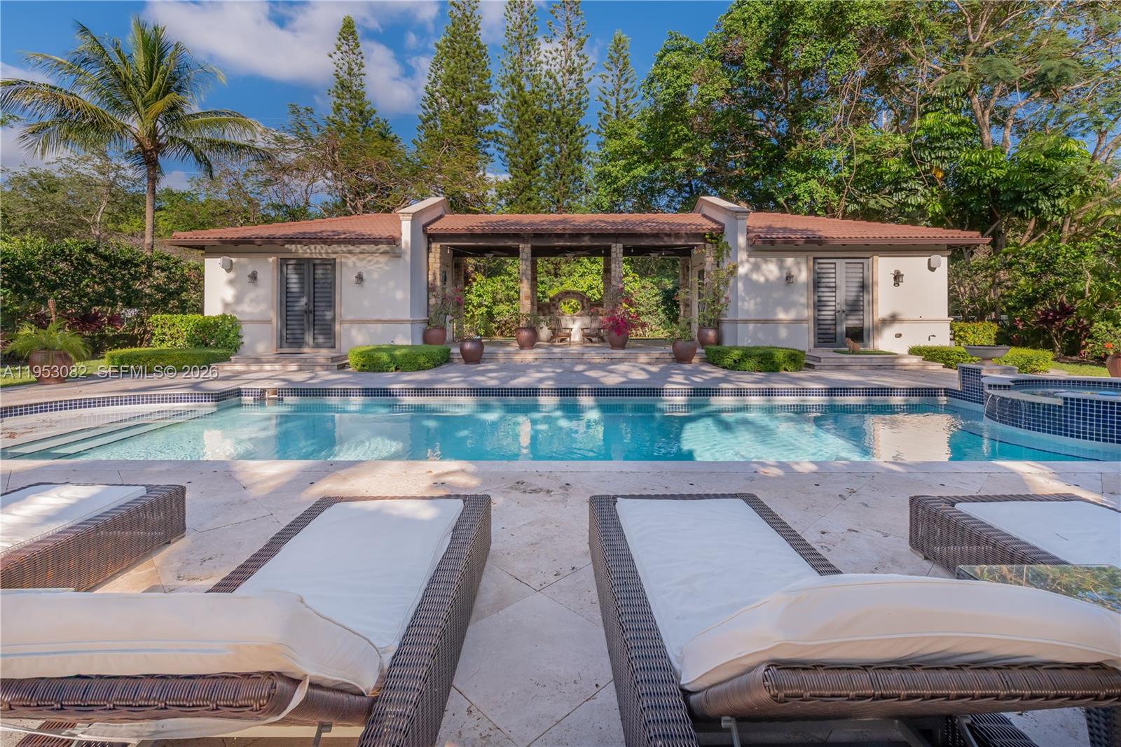 9801 SW 60th Ct Pinecrest, FL 33156