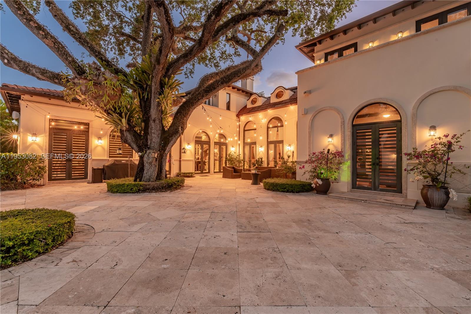 9801 SW 60th Ct Pinecrest, FL 33156