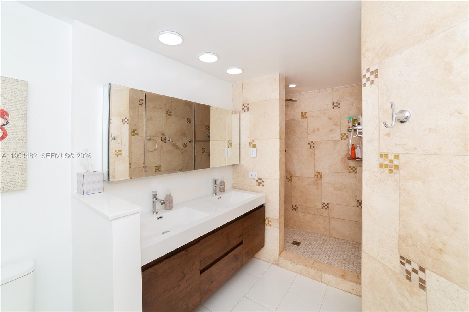 image Porto Bellagio Condo26