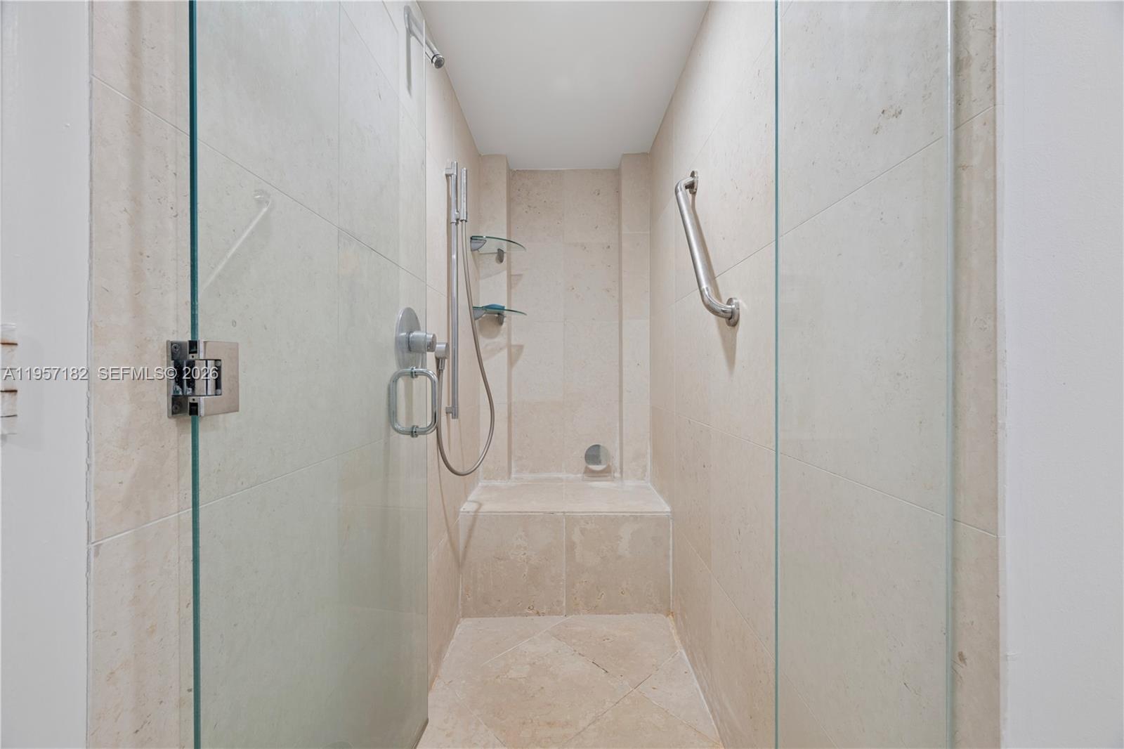 image Icon Brickell I16