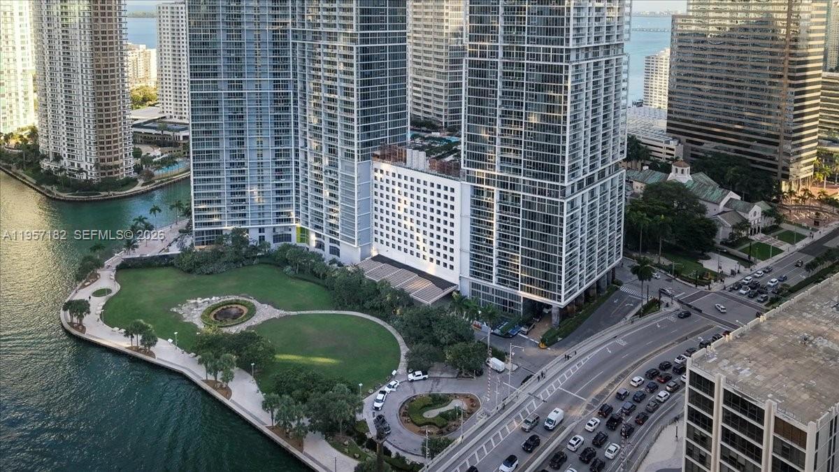 image Icon Brickell I1