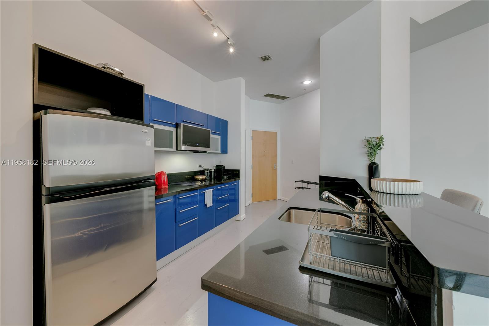 image Vizcayne South10