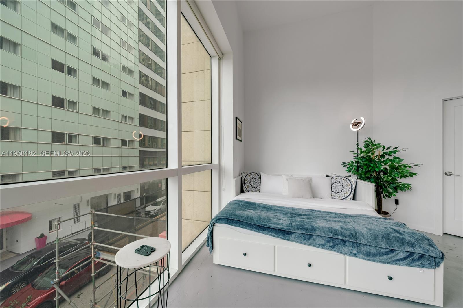 image Vizcayne South12