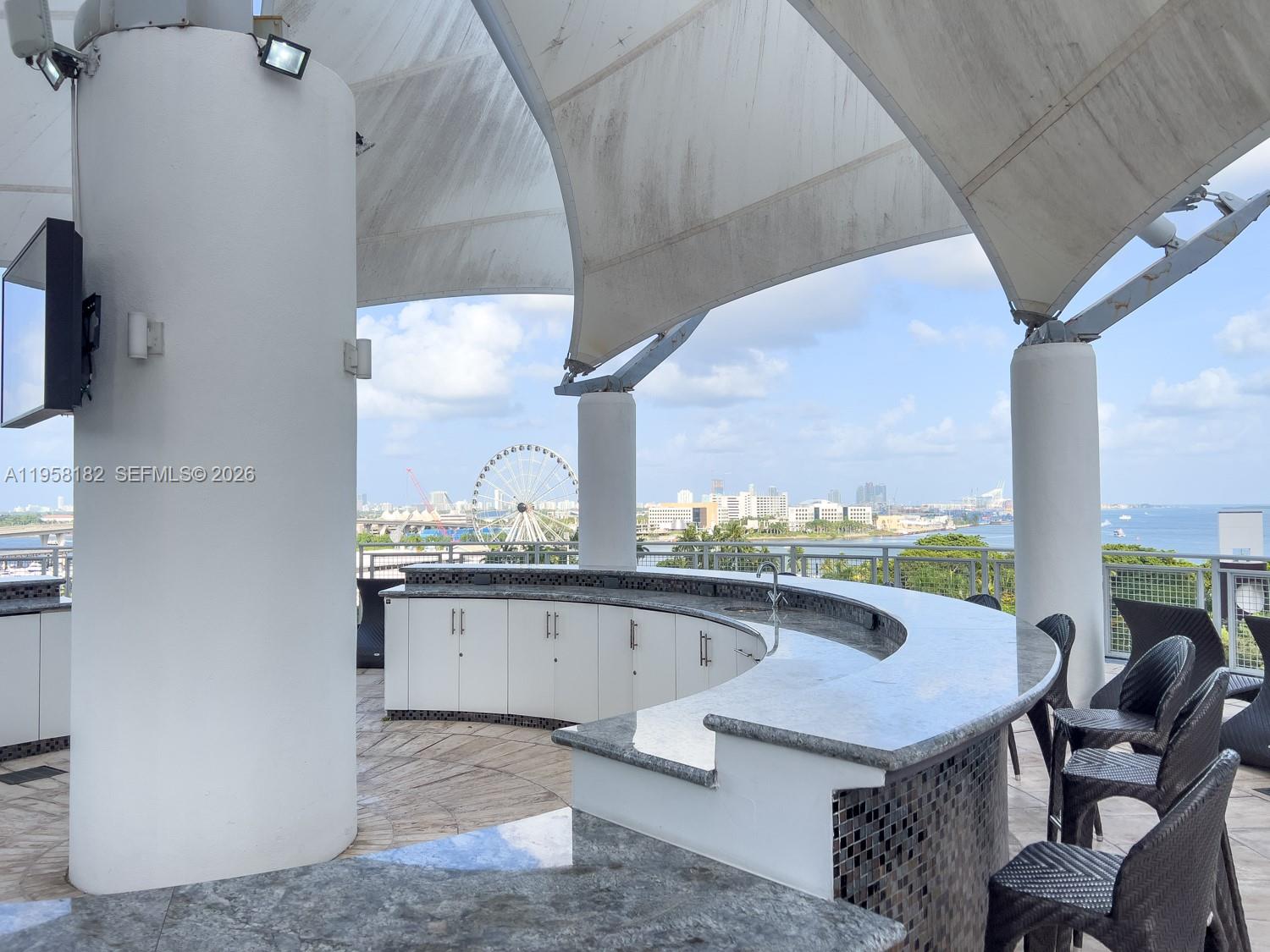 image Vizcayne South29