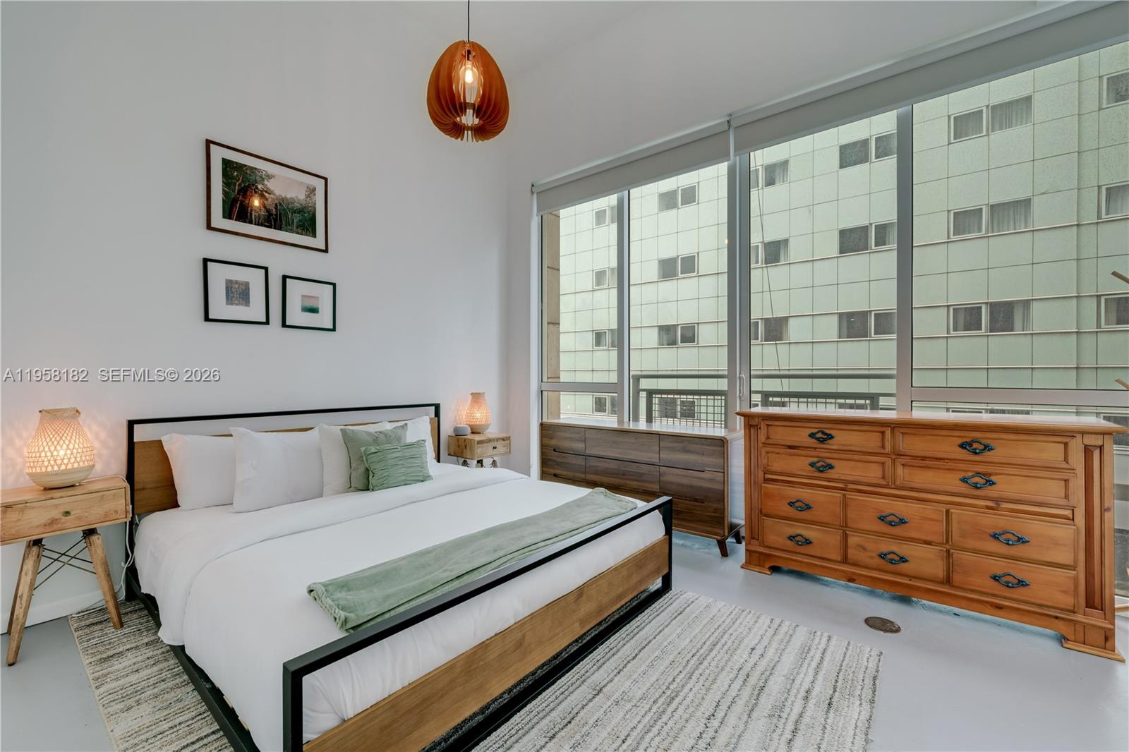 image Vizcayne South4