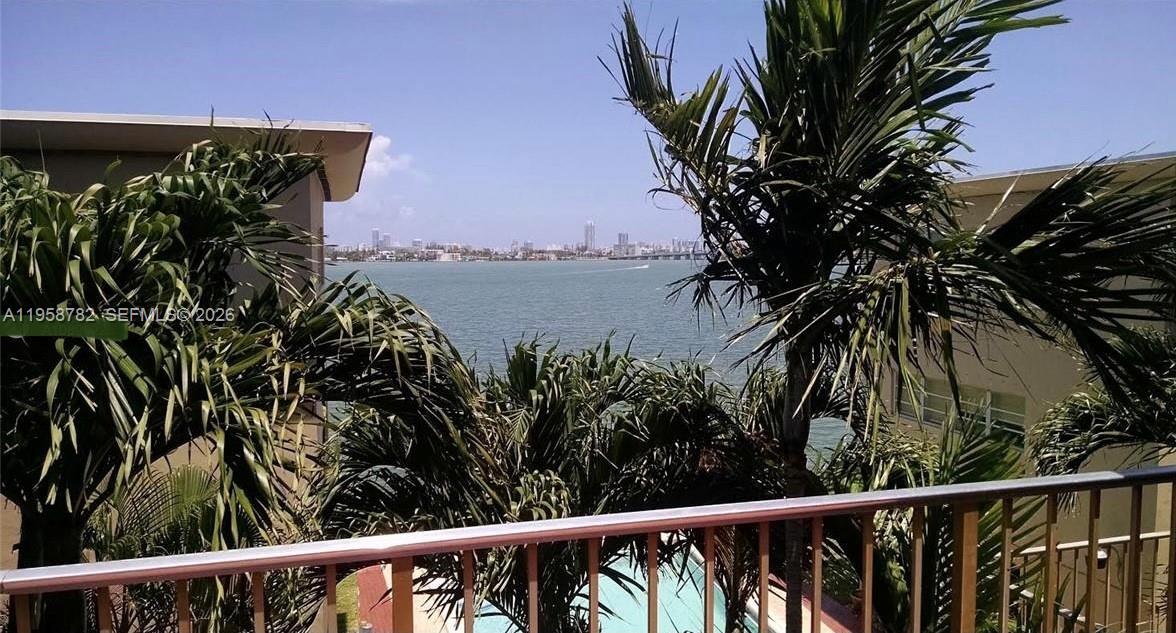 7945 East Dr #306 North Bay Village, FL 33141