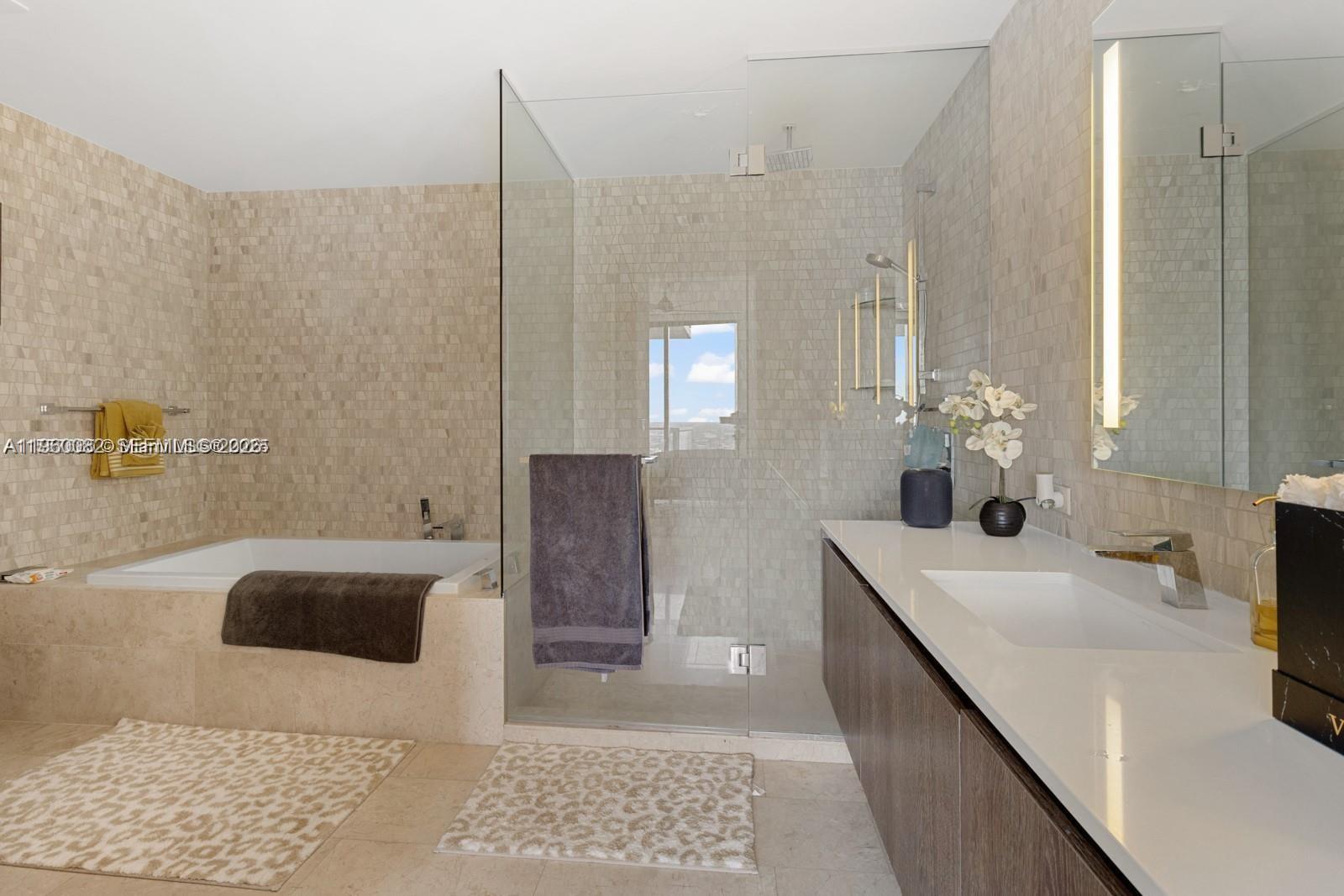 88 SW 7th St #3410 Miami, FL 33130