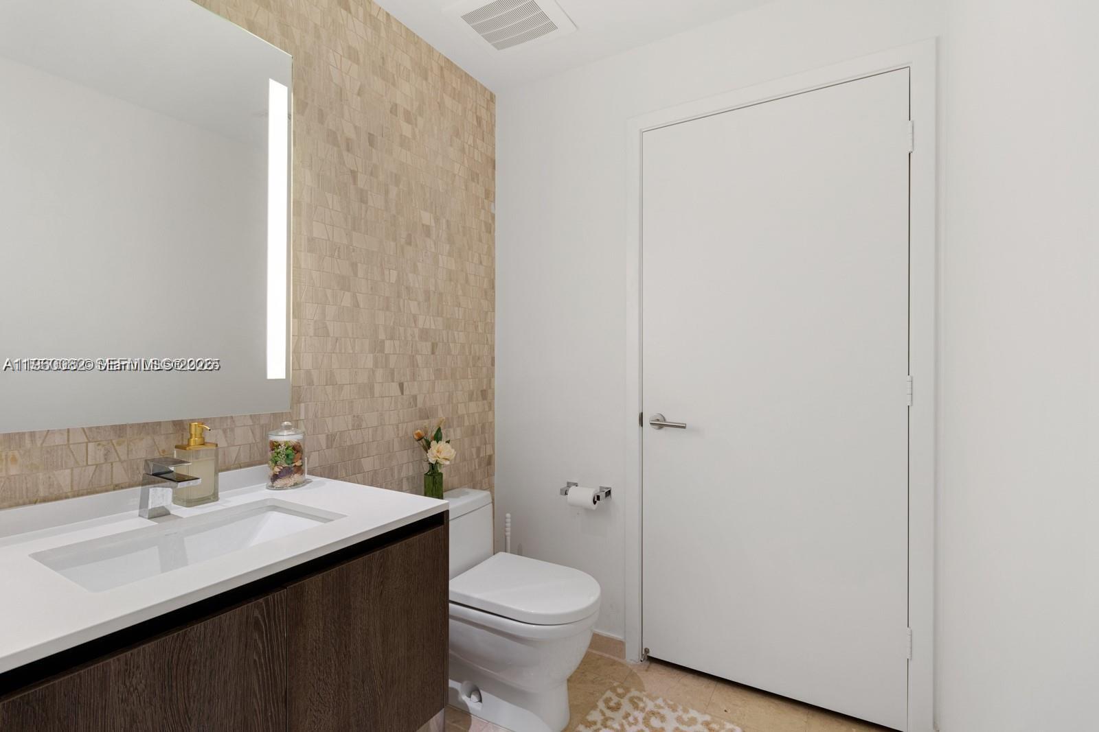 88 SW 7th St #3410 Miami, FL 33130