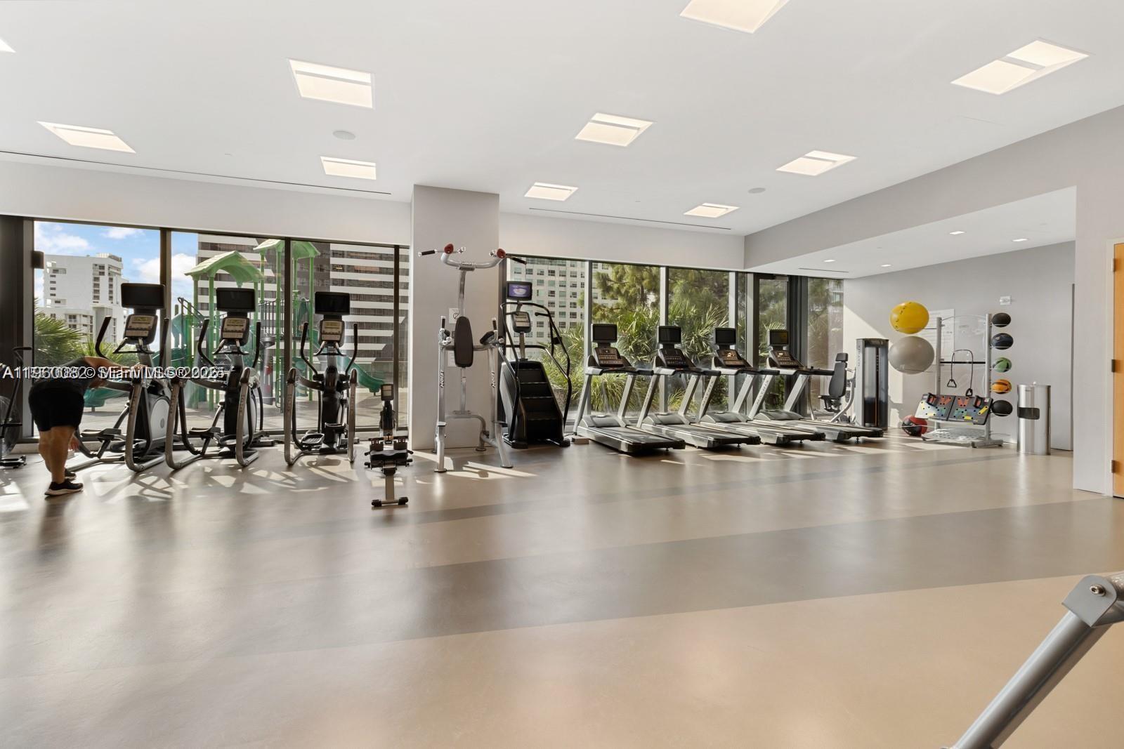 88 SW 7th St #3410 Miami, FL 33130