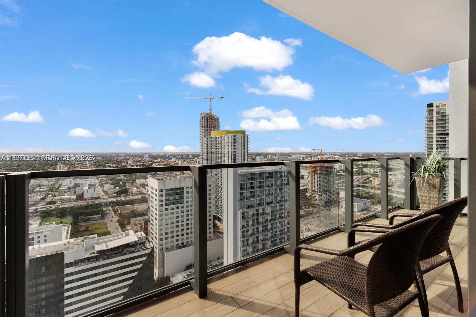 88 SW 7th St #3410 Miami, FL 33130