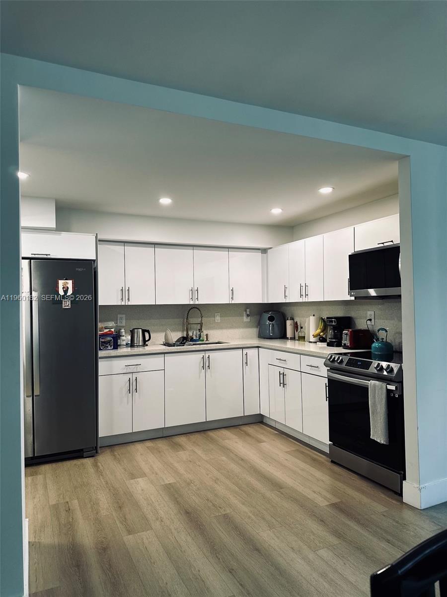 851 Three Iss Blvd #210 Hallandale Beach, FL 33009