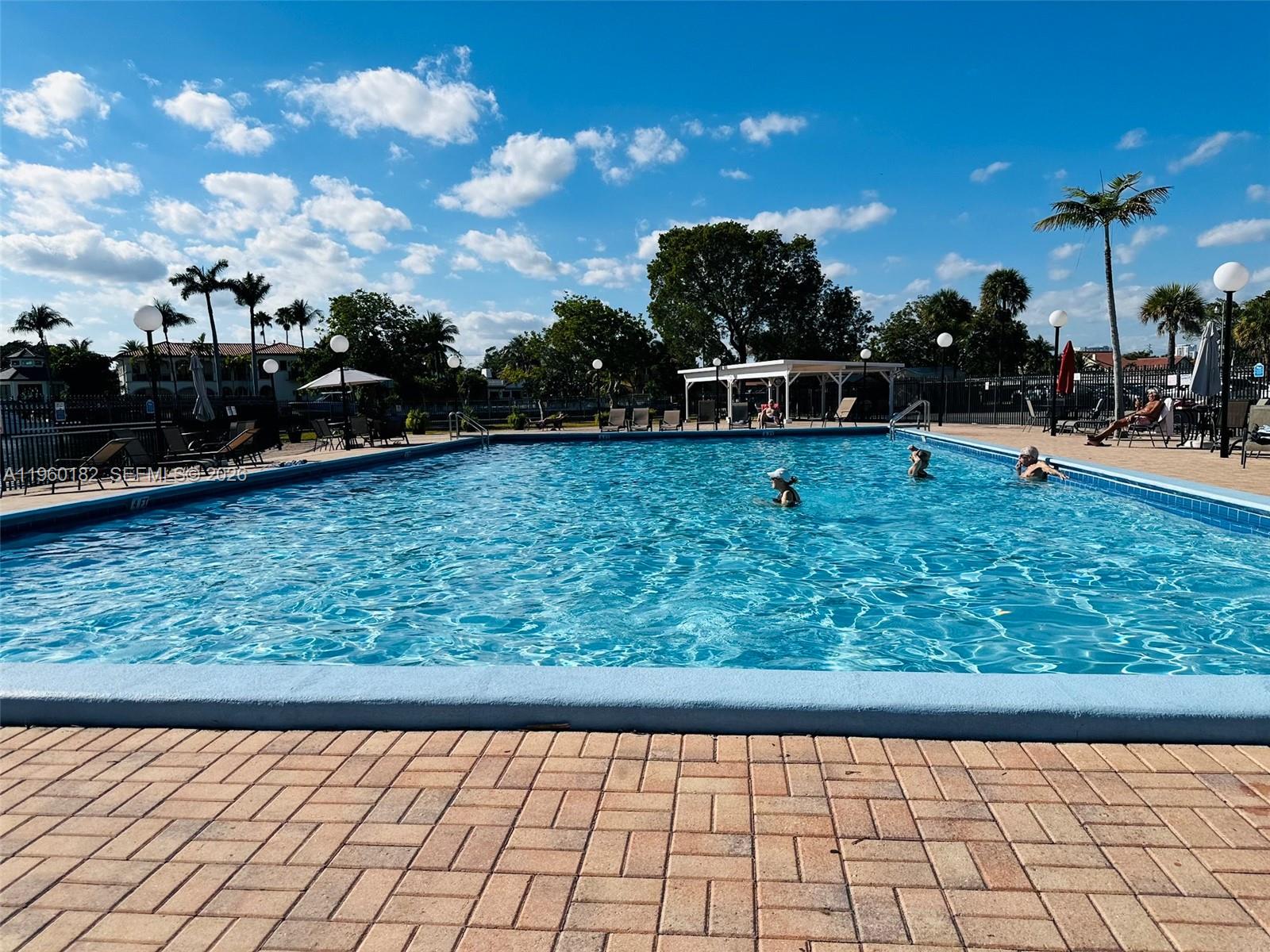 851 Three Iss Blvd #210 Hallandale Beach, FL 33009