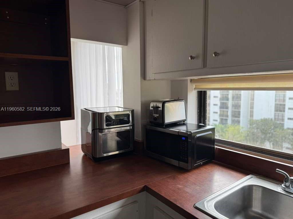 17011 N Bay Rd #709 Sunny Isles Beach, FL 33160