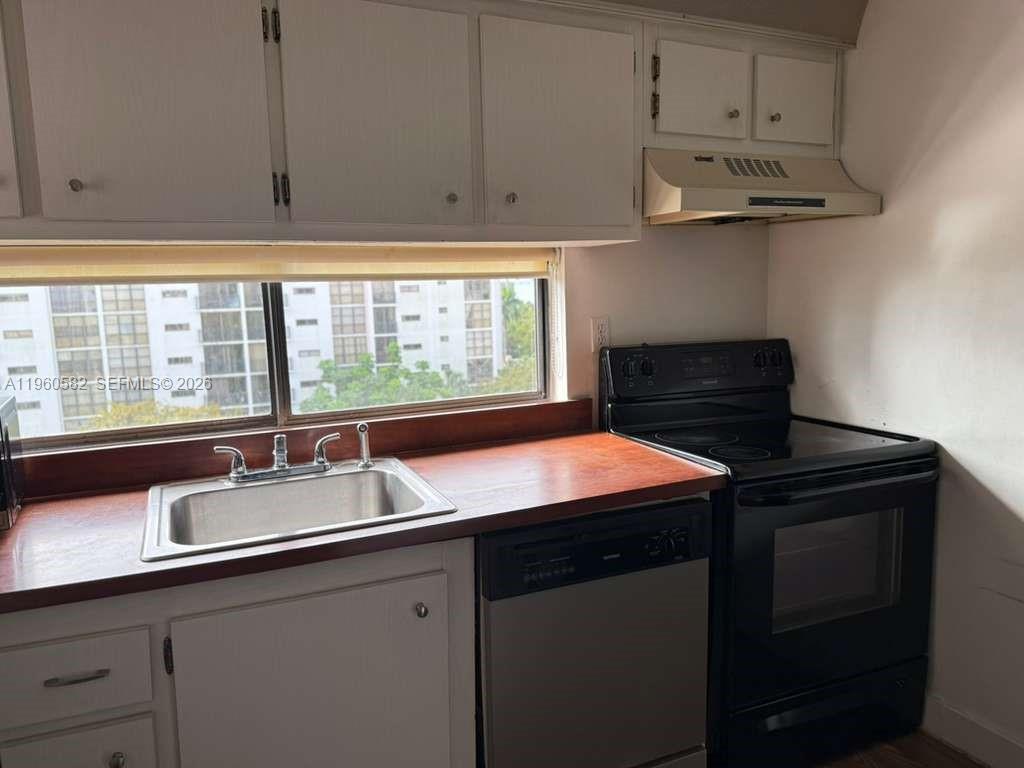 17011 N Bay Rd #709 Sunny Isles Beach, FL 33160