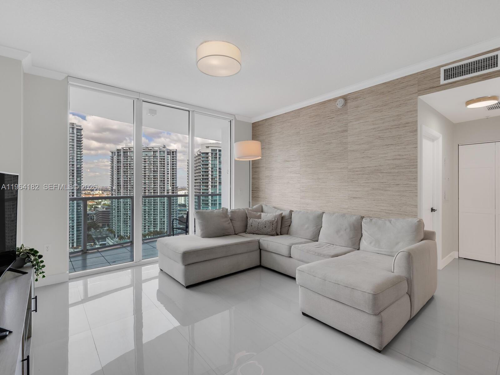 image Brickell on the River North10