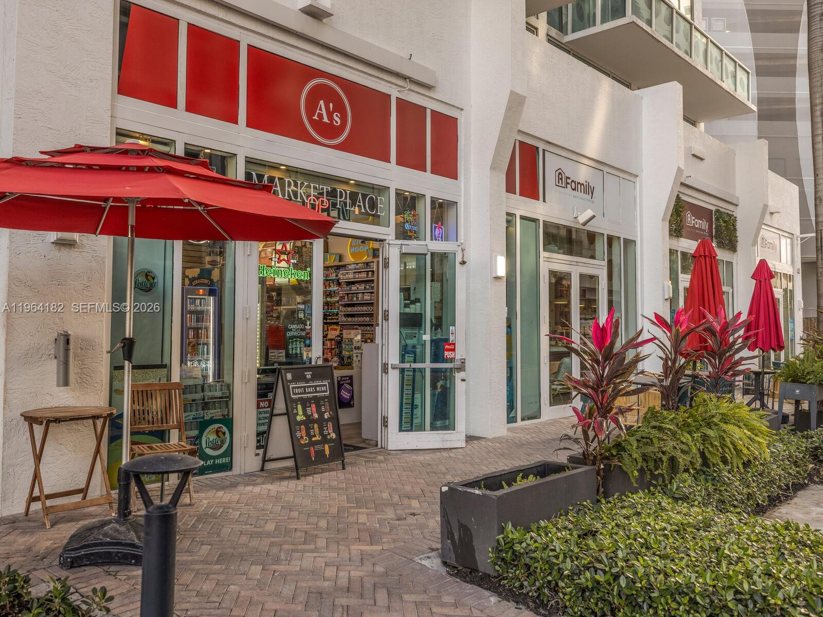 image Brickell on the River North36