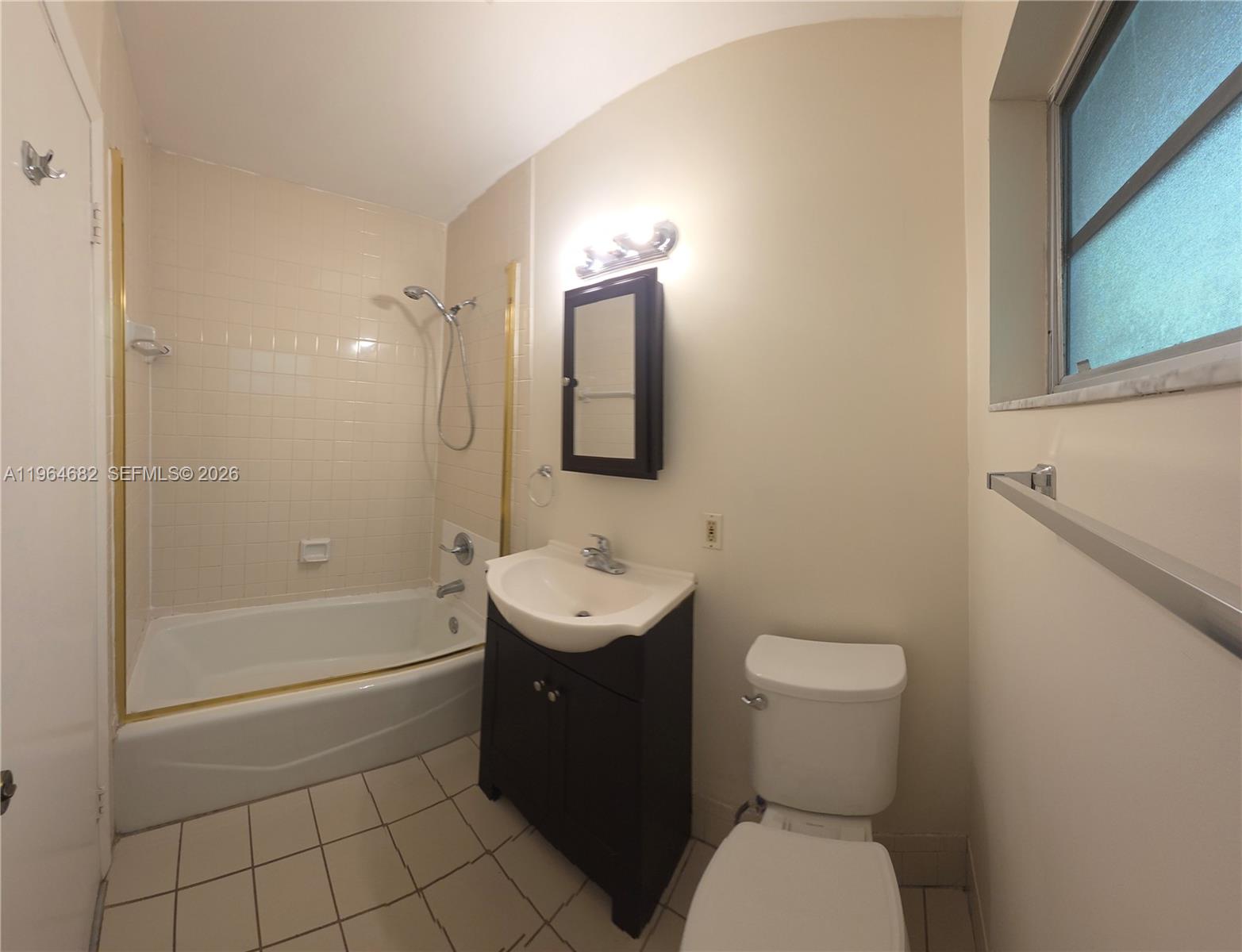 Undisclosed Address Hollywood, FL 33020