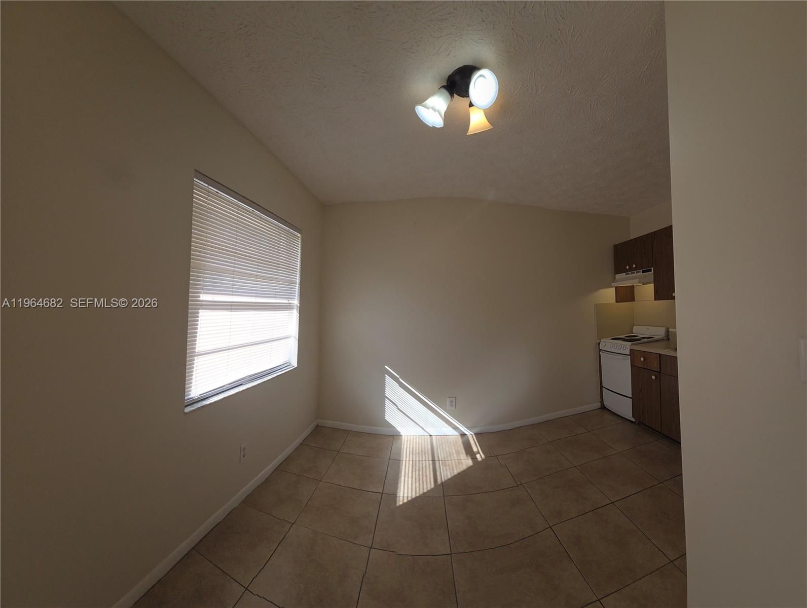 Undisclosed Address Hollywood, FL 33020