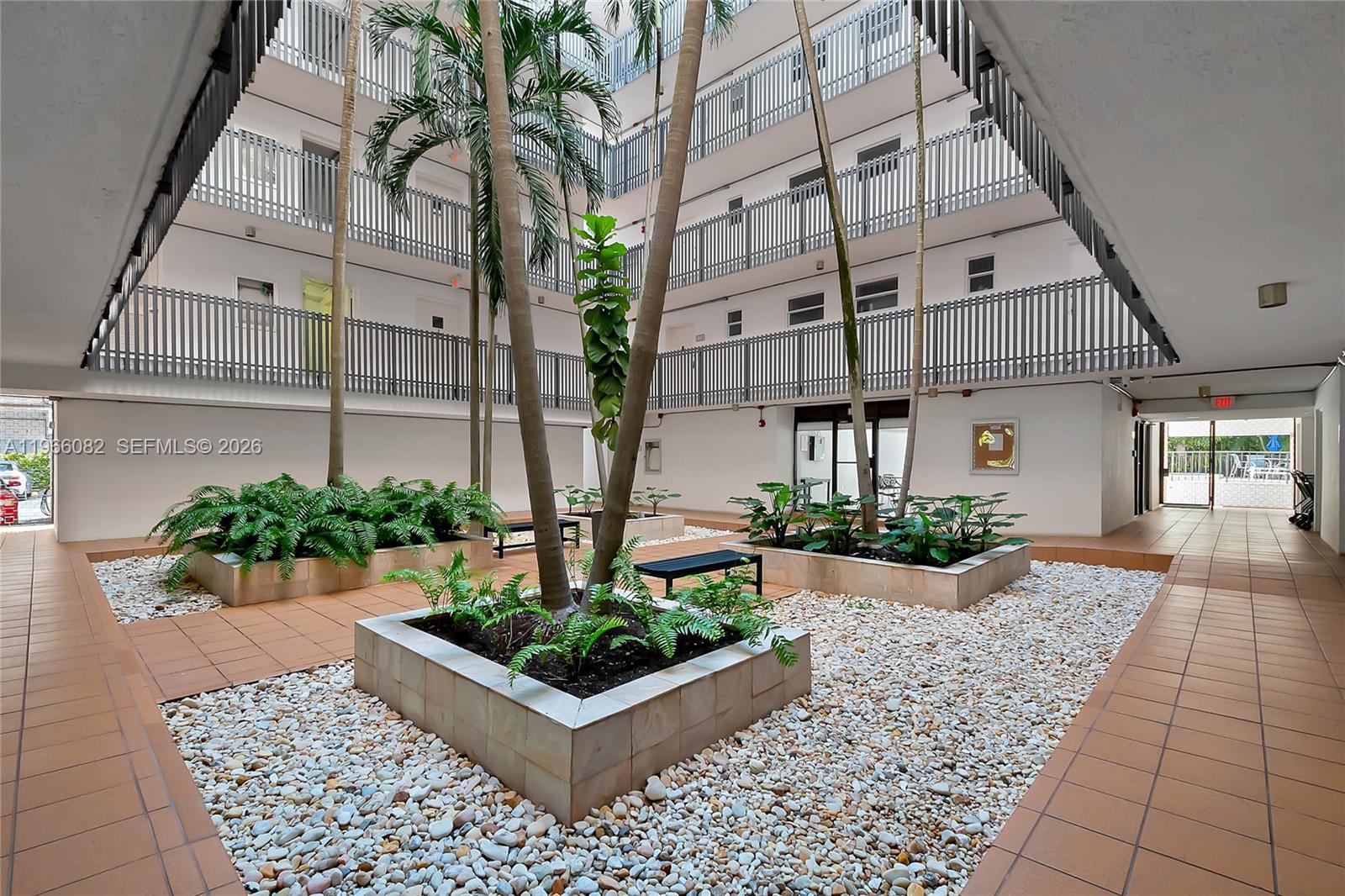 100 Ocean Ln Dr #202 Key Biscayne, FL 33149