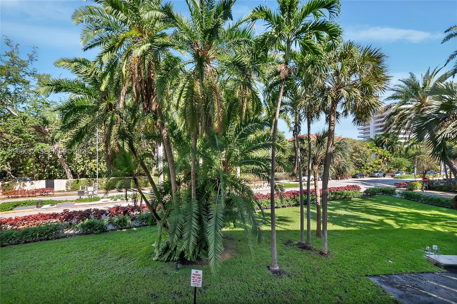 100 Ocean Ln Dr #202 Key Biscayne, FL 33149