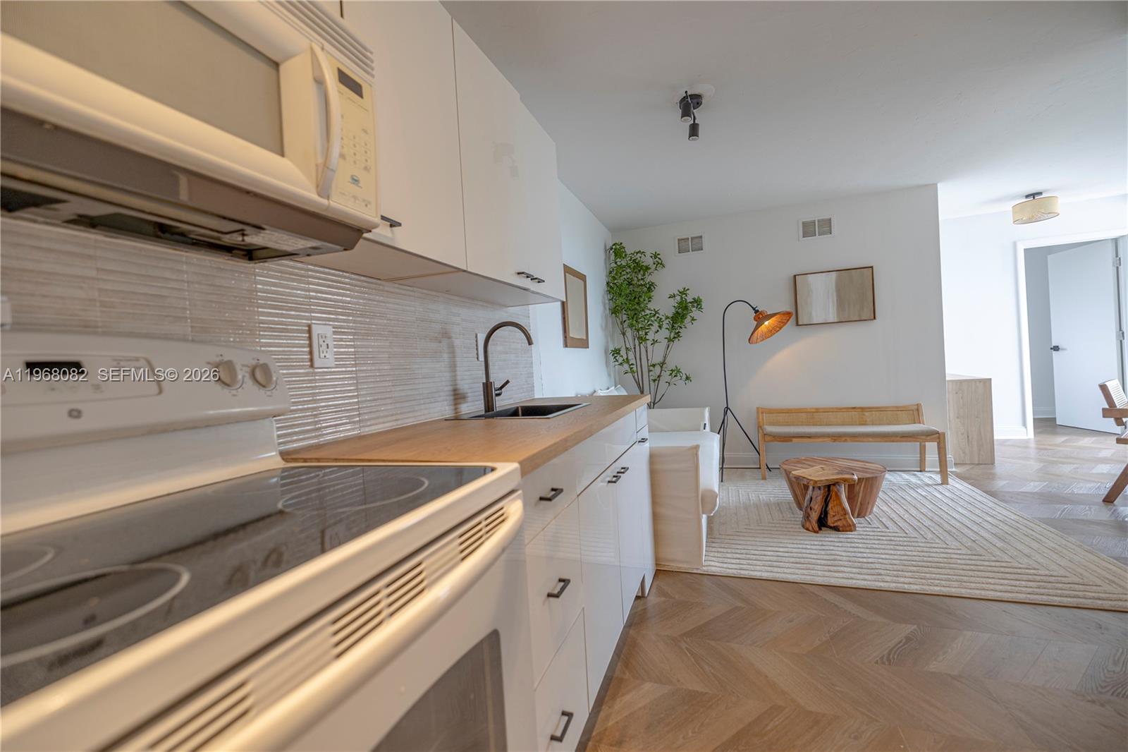 1255 W Collins Ave #604