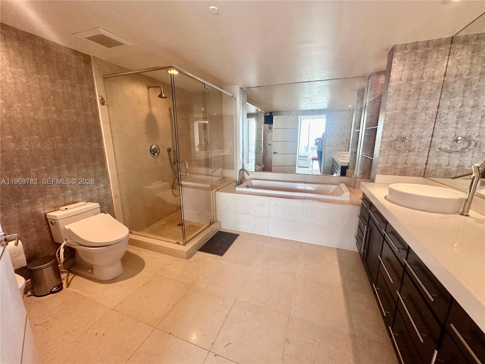 495 Brickell Ave #4403 Miami, FL 33131