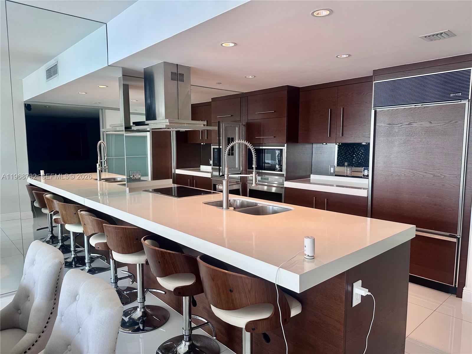 495 Brickell Ave #4403 Miami, FL 33131