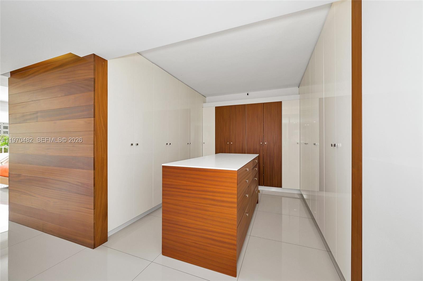 199 Ocean Ln Dr #401 Key Biscayne, FL 33149