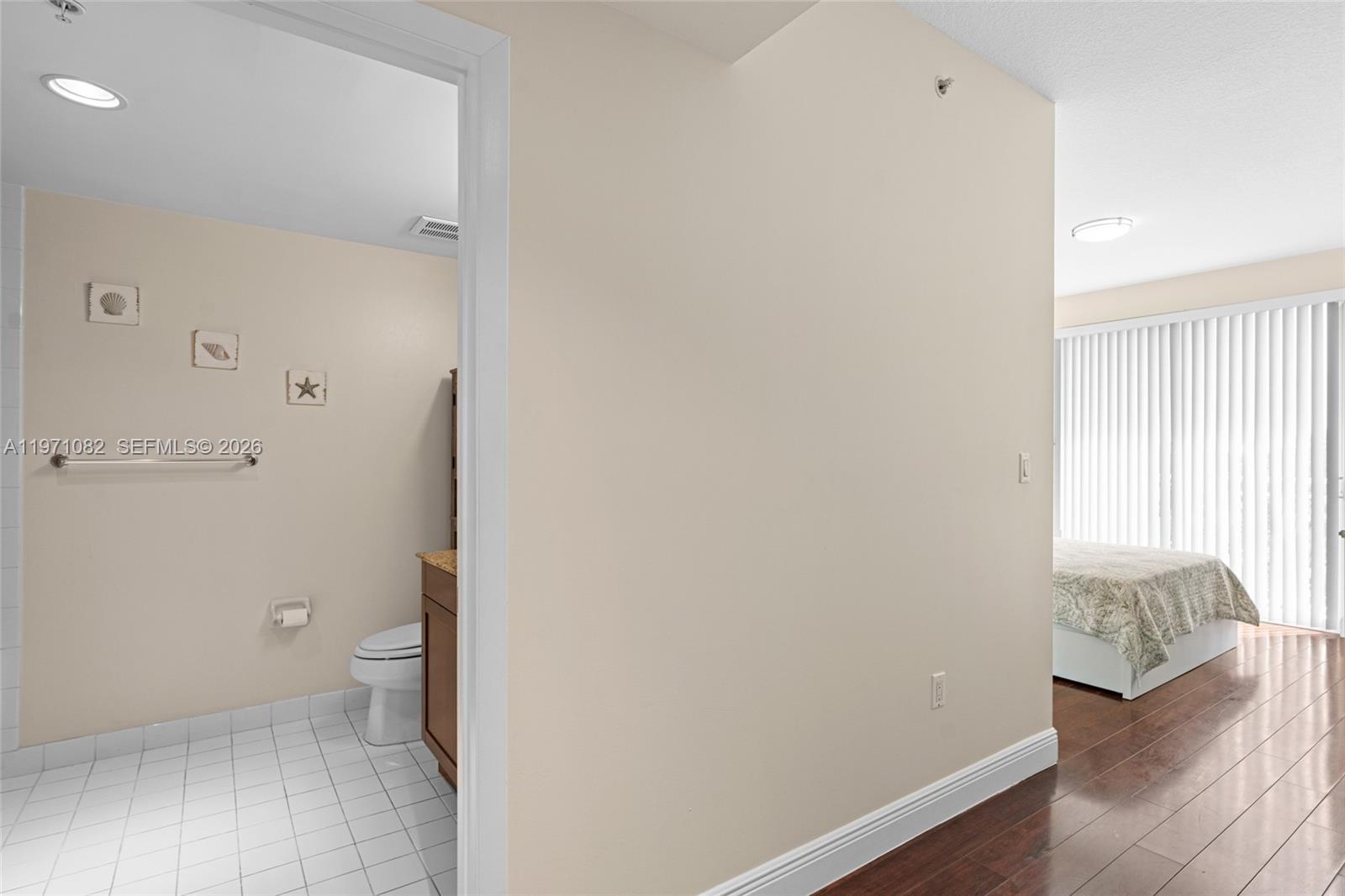 7275 SW 90th Way #404 Miami, FL 33156