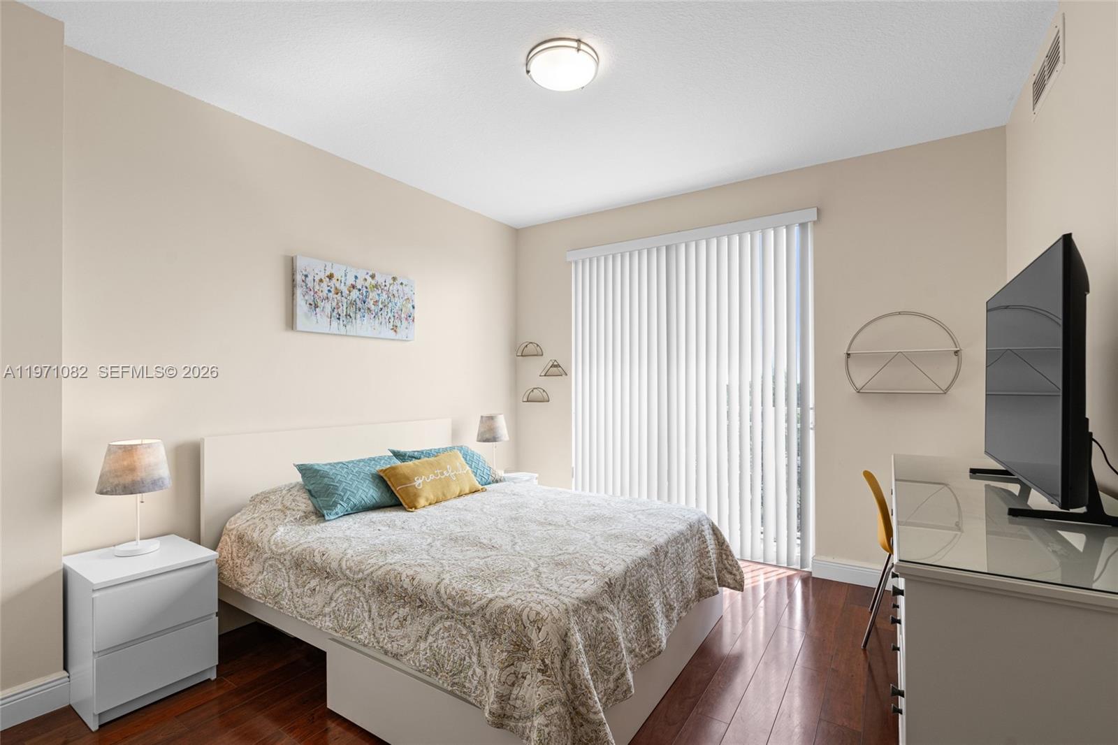 7275 SW 90th Way #404 Miami, FL 33156