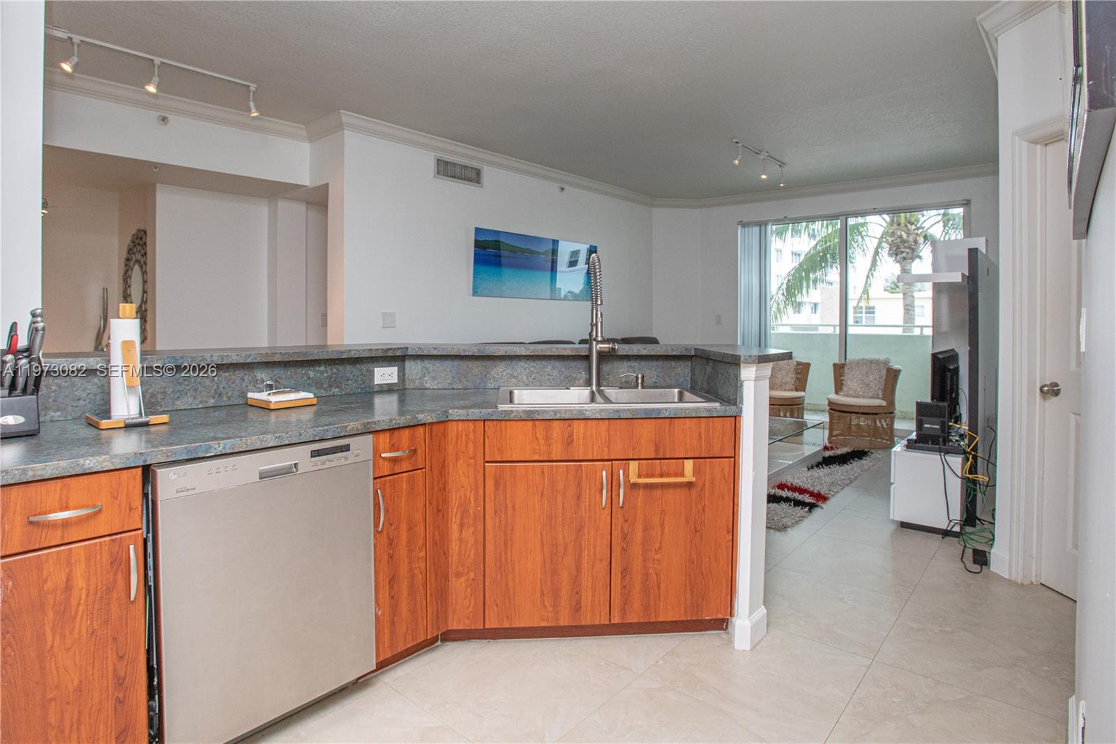 9172 NE Collins Ave #312 Surfside, FL 33154