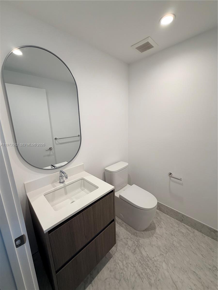 9221 E Bay Hbr Dr #307 Bay Harbor Islands, FL 33154