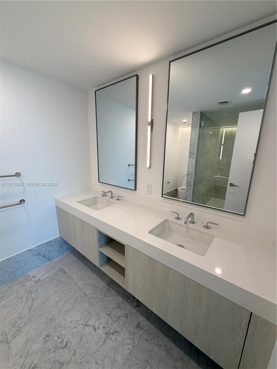 9221 E Bay Hbr Dr #307 Bay Harbor Islands, FL 33154