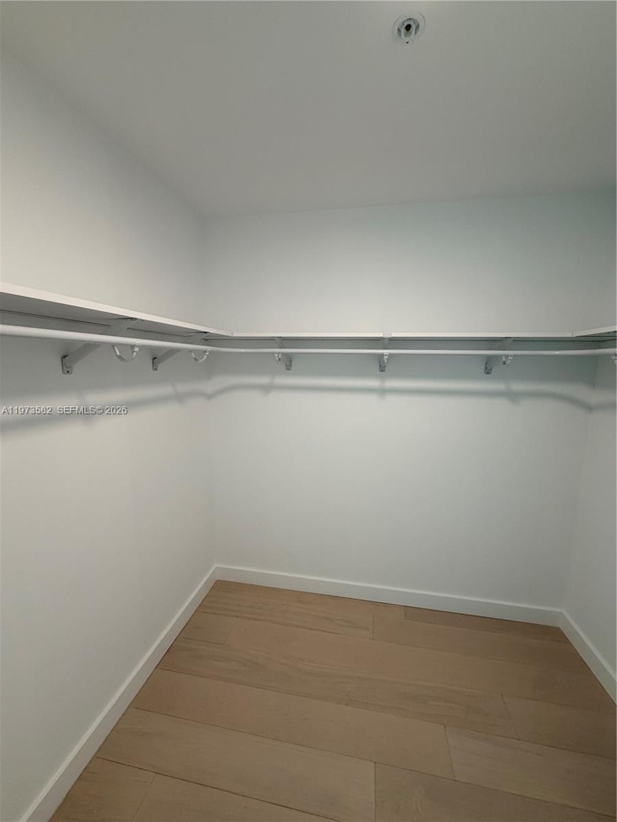 9221 E Bay Hbr Dr #307 Bay Harbor Islands, FL 33154