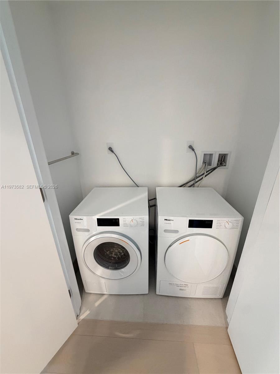 9221 E Bay Hbr Dr #307 Bay Harbor Islands, FL 33154