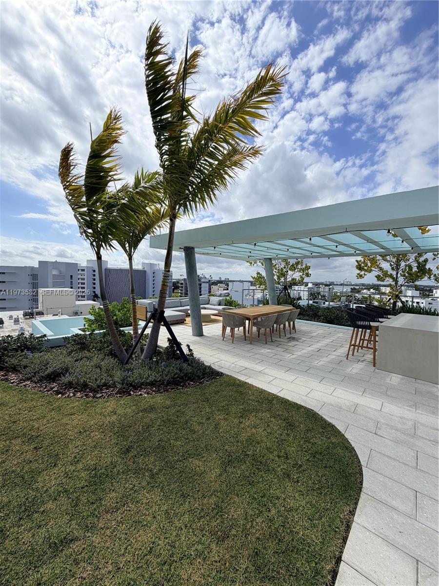 9221 E Bay Hbr Dr #307 Bay Harbor Islands, FL 33154