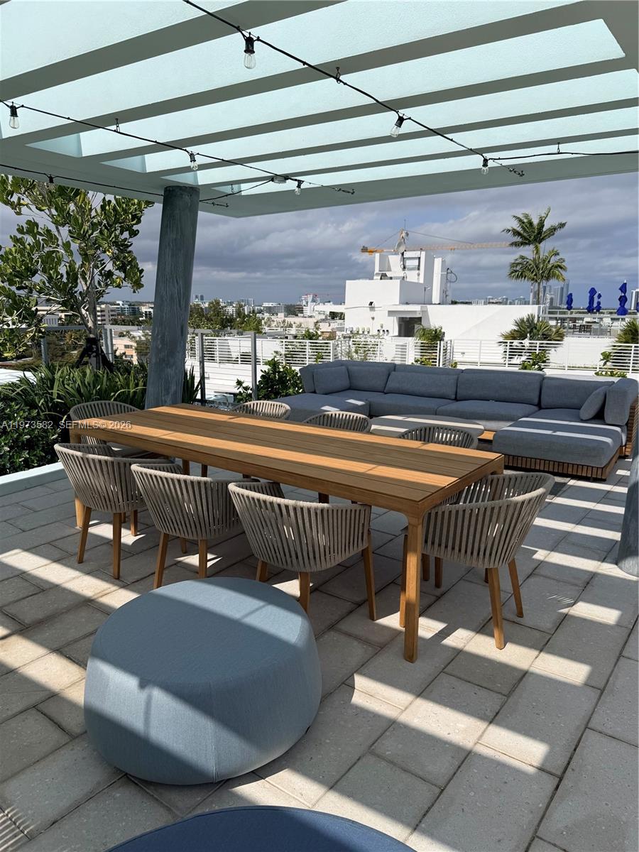 9221 E Bay Hbr Dr #307 Bay Harbor Islands, FL 33154