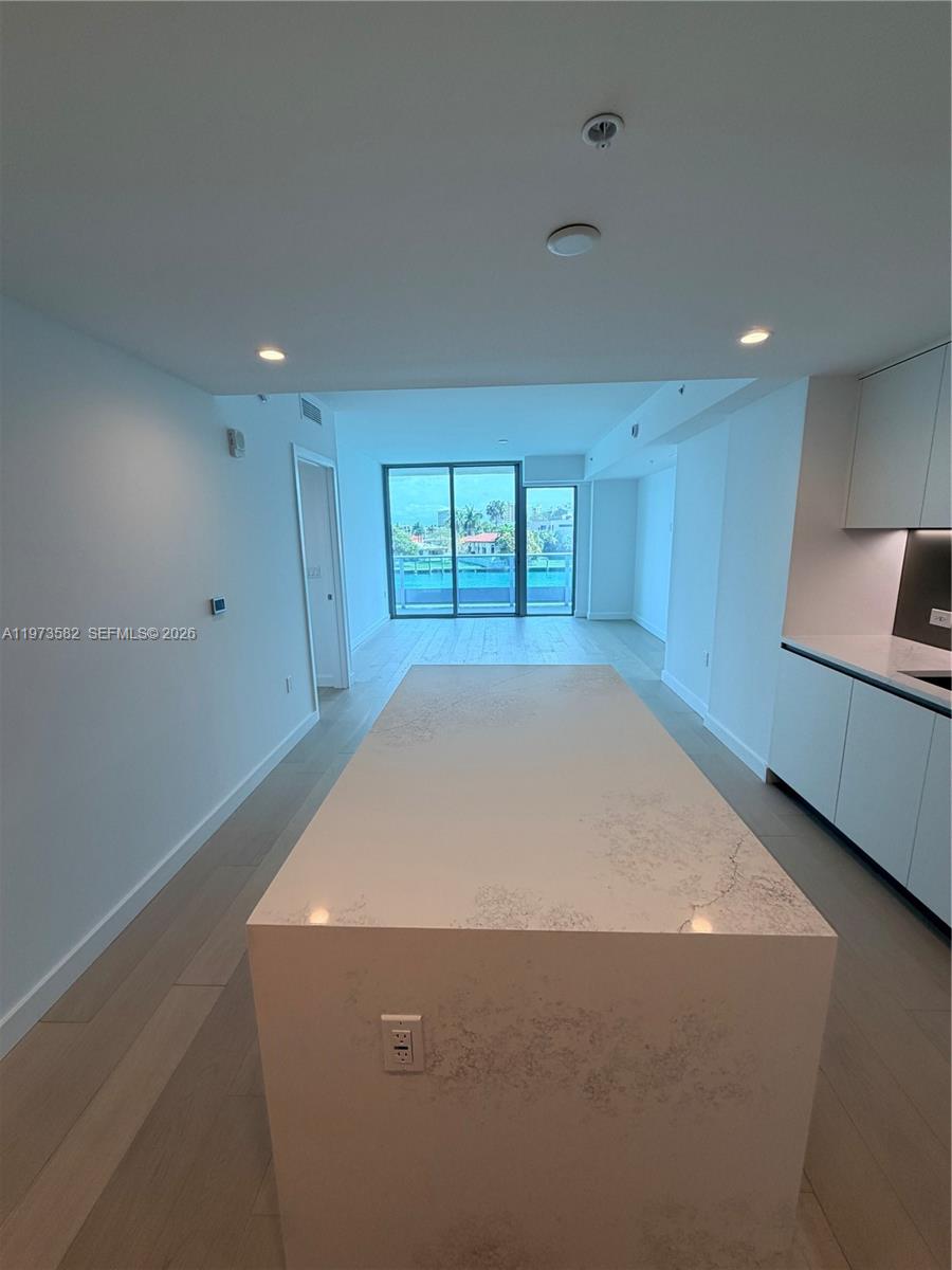 9221 E Bay Hbr Dr #307 Bay Harbor Islands, FL 33154