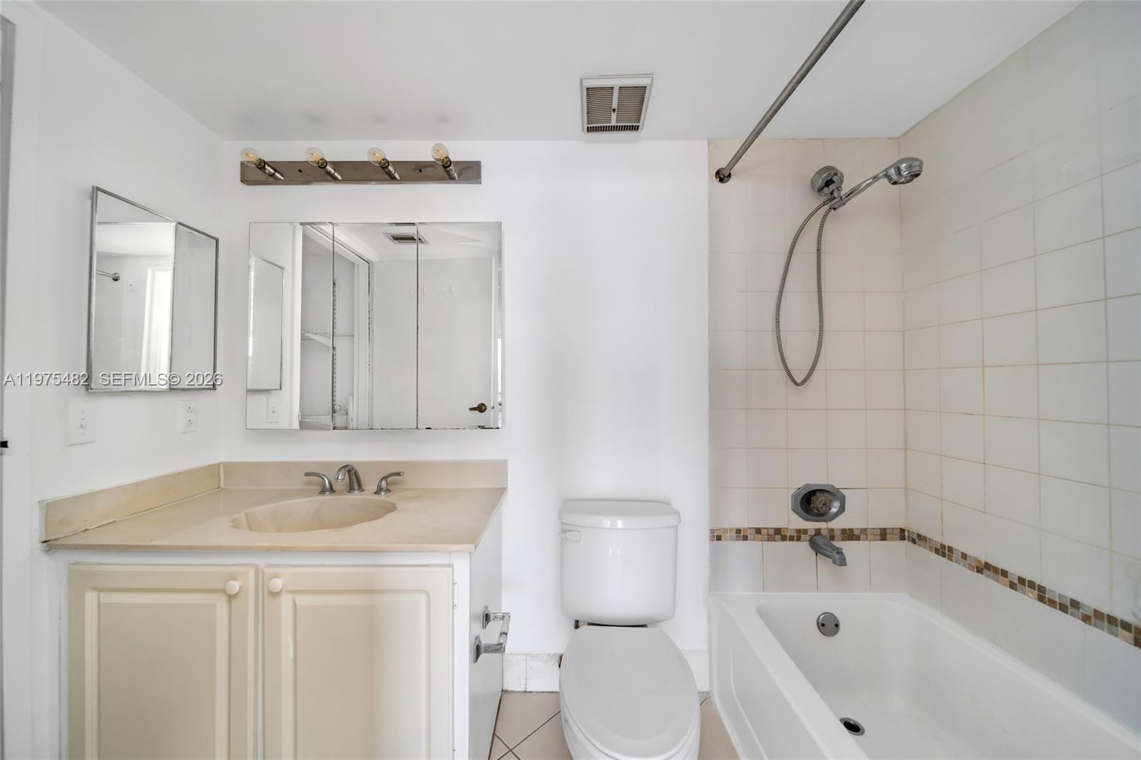 7601 E Treasure Dr #1917 North Bay Village, FL 33141