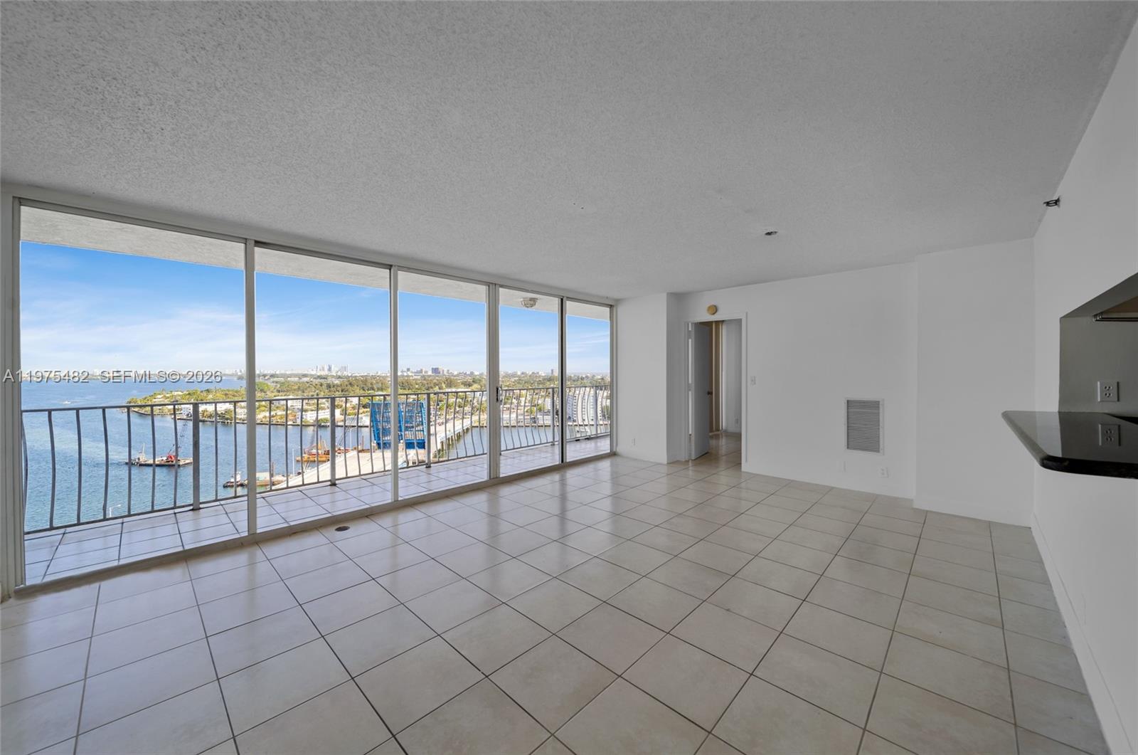 7601 E Treasure Dr #1917 North Bay Village, FL 33141