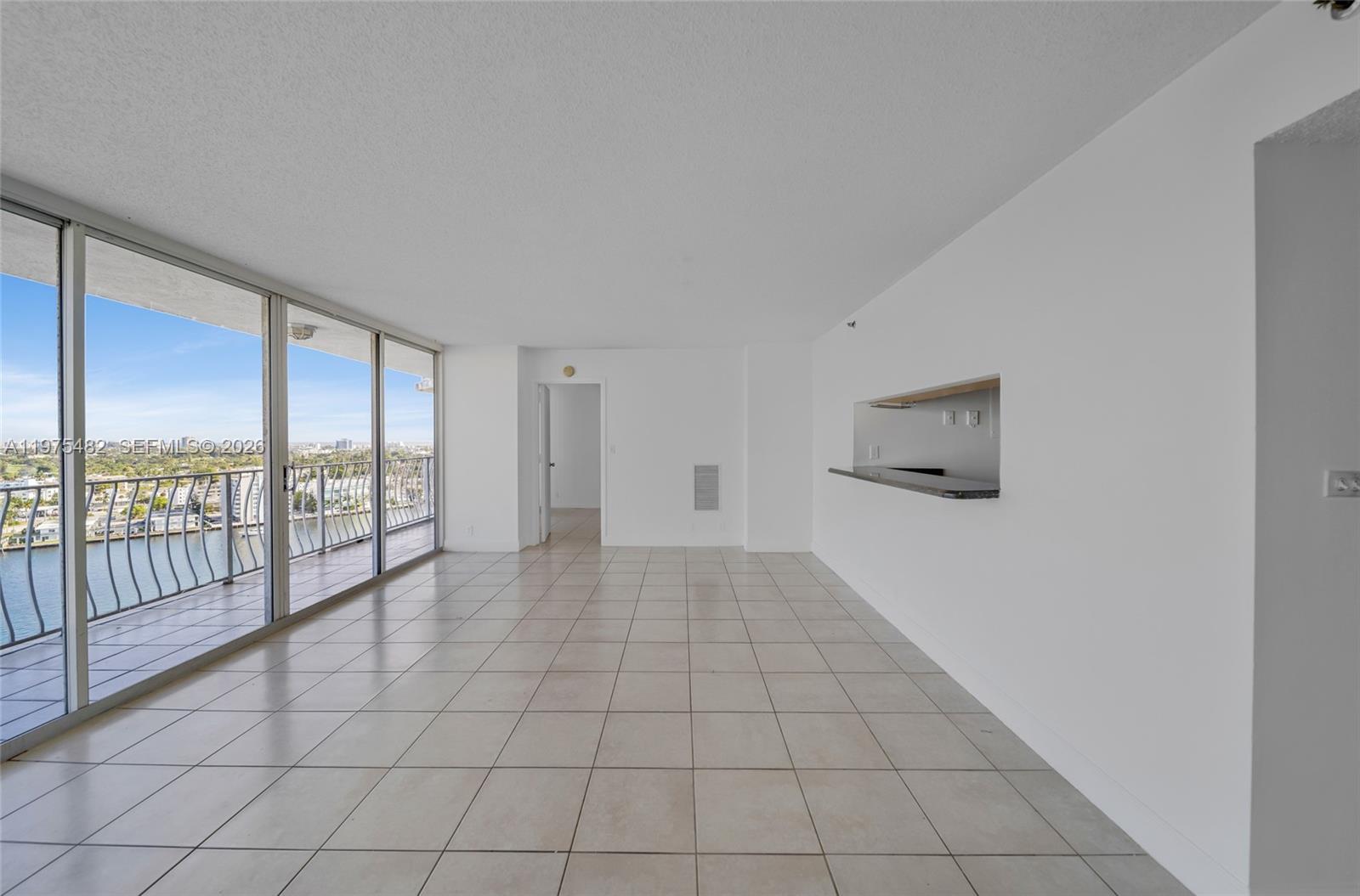 7601 E Treasure Dr #1917 North Bay Village, FL 33141