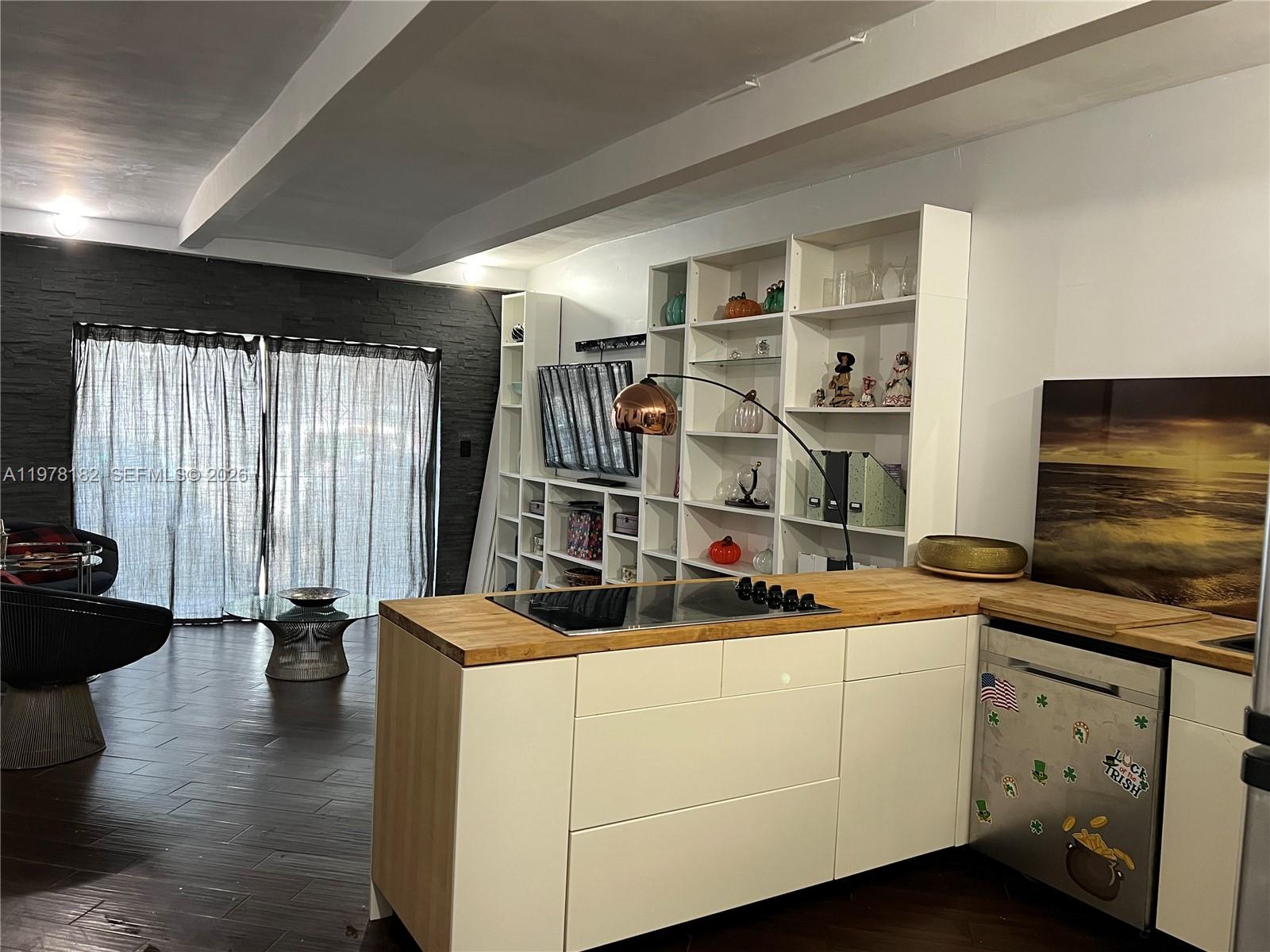 9520 SW 8th St #119 Miami, FL 33174