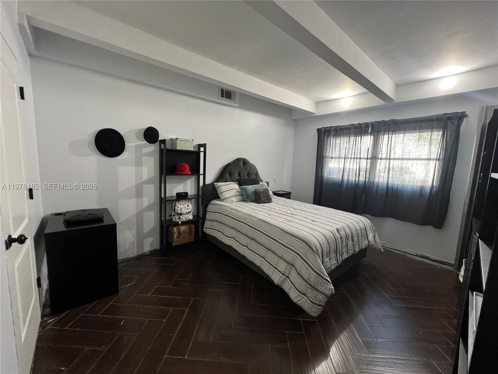 9520 SW 8th St #119 Miami, FL 33174